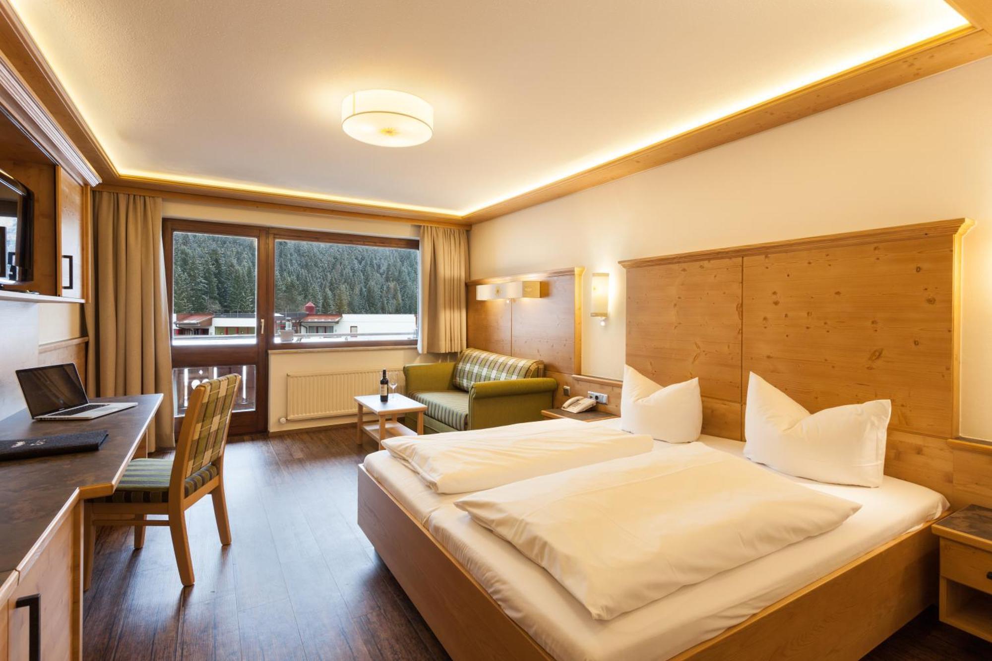 Tyrol Am 4*